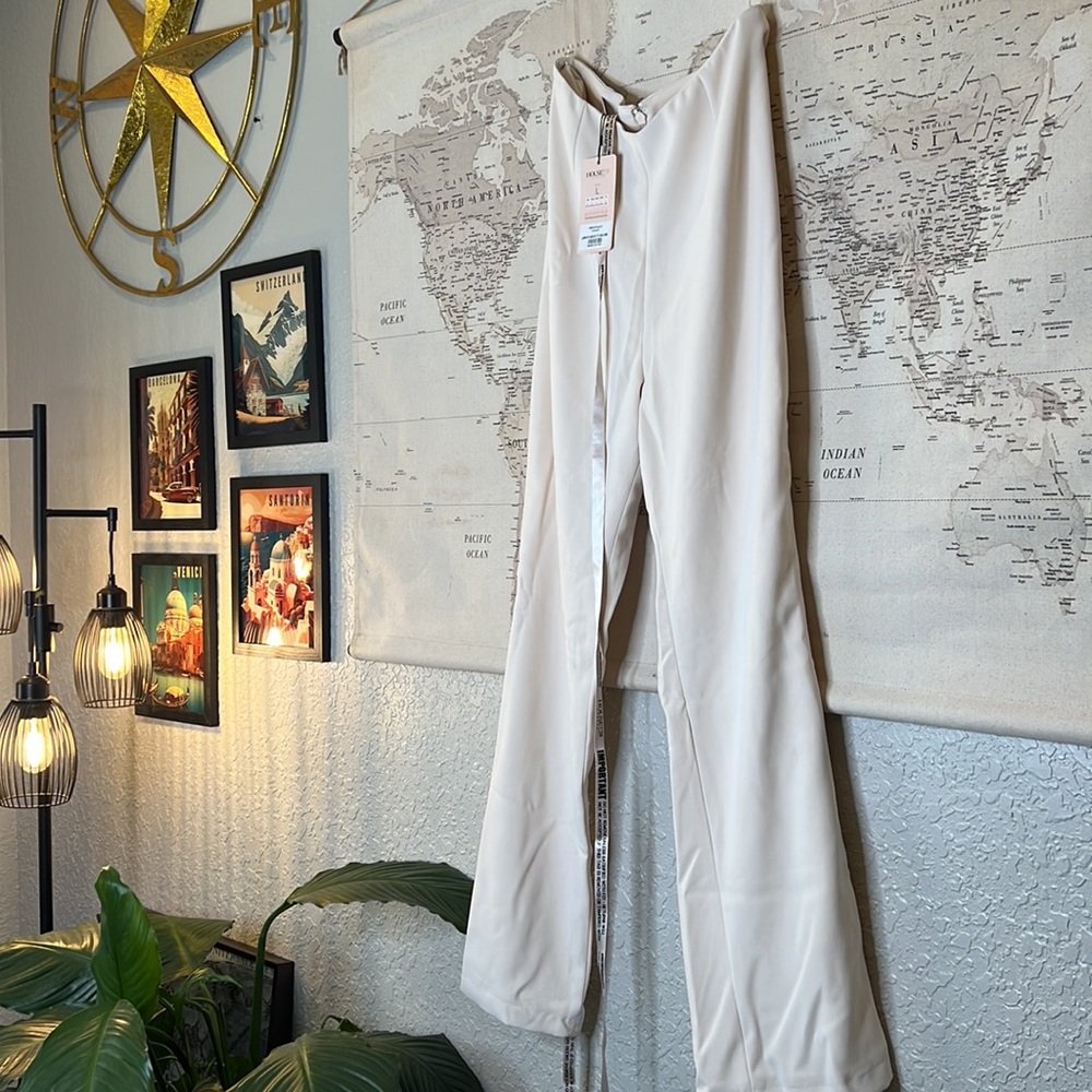 House of CB ‘Aguzin’ Crepe Cream Trousers - Picture 13 of 16